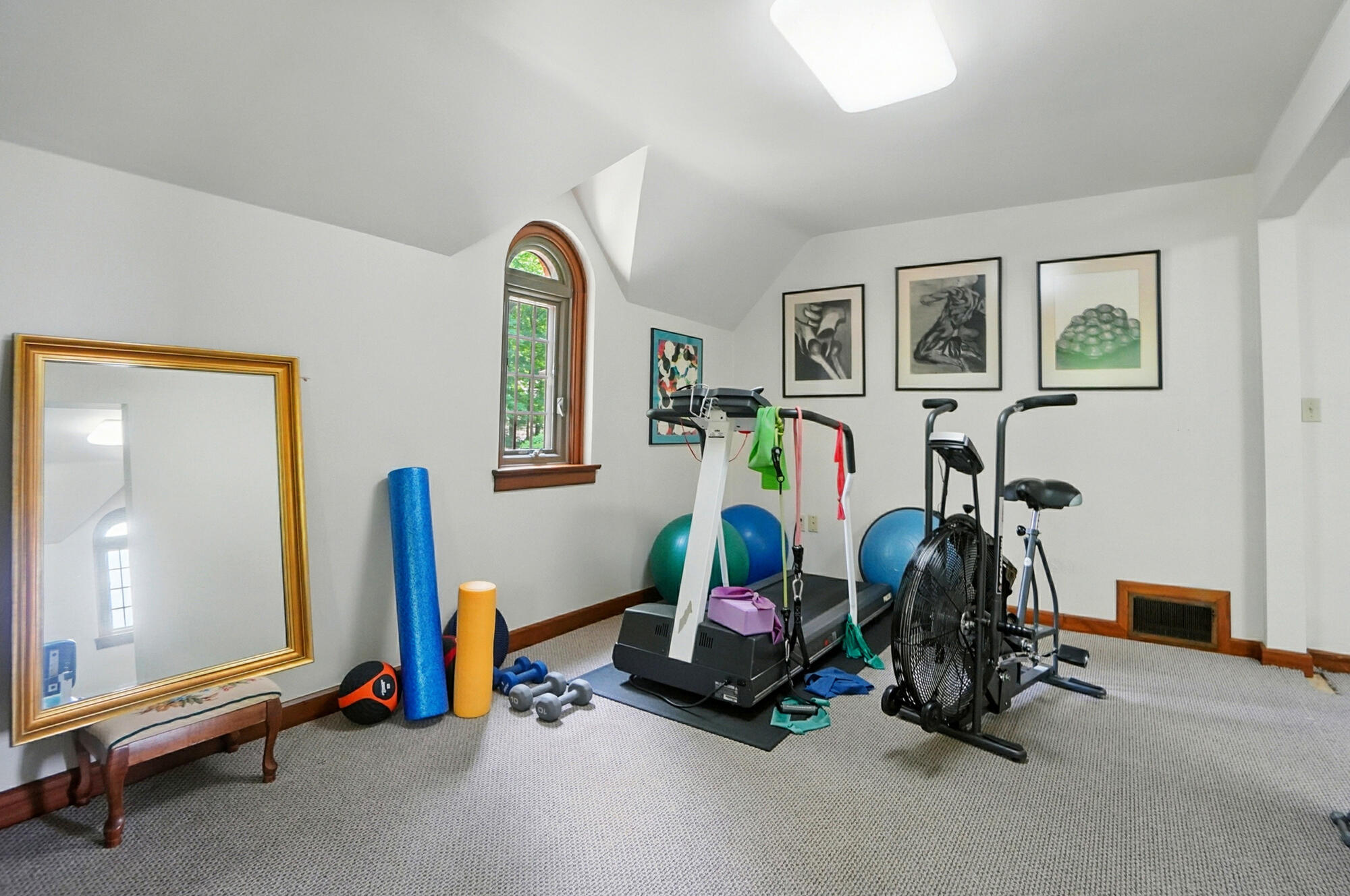 2475 Signal Hill Road, Springfield, Ohio 45504