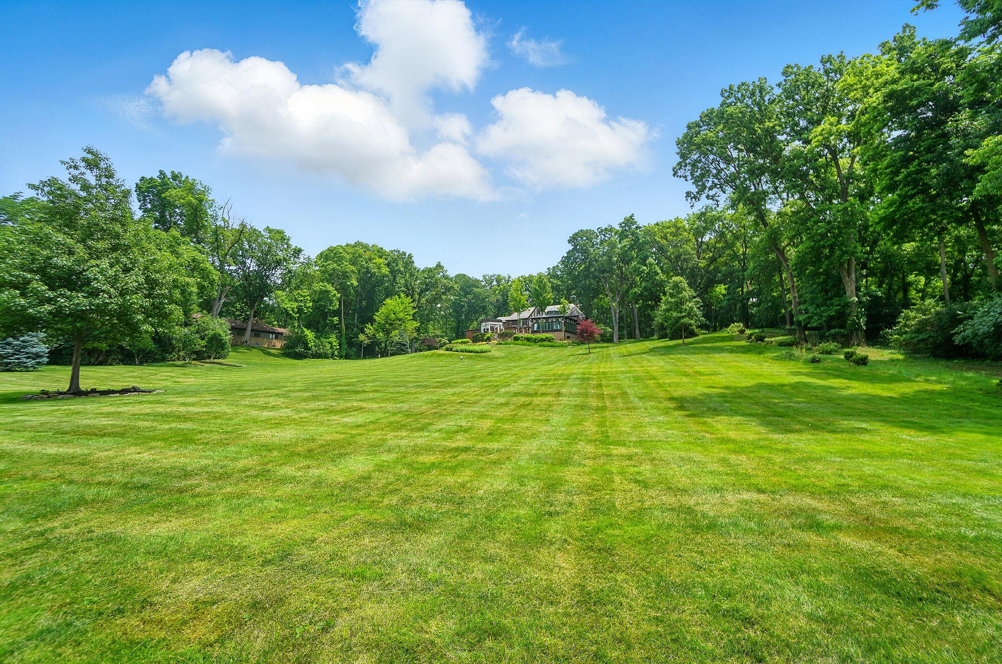 2475 Signal Hill Road, Springfield, Ohio 45504