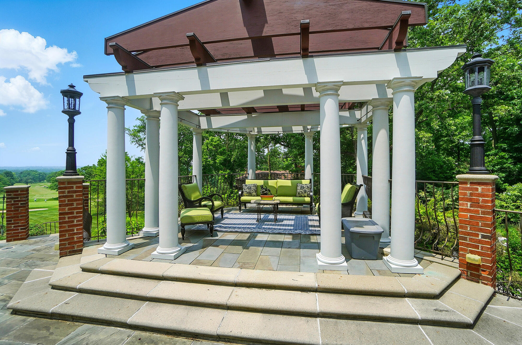 2475 Signal Hill Road, Springfield, Ohio 45504