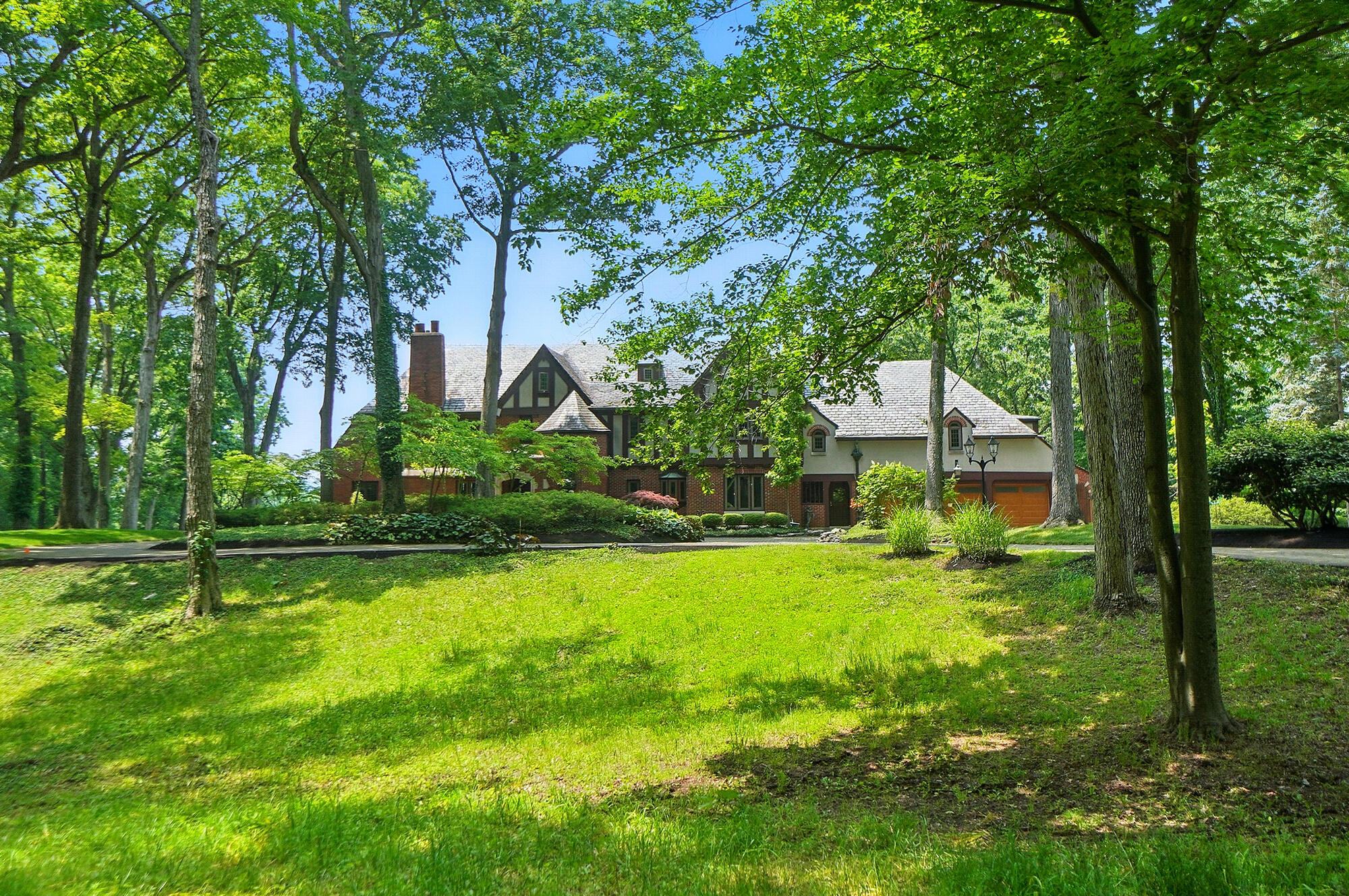 2475 Signal Hill Road, Springfield, Ohio 45504