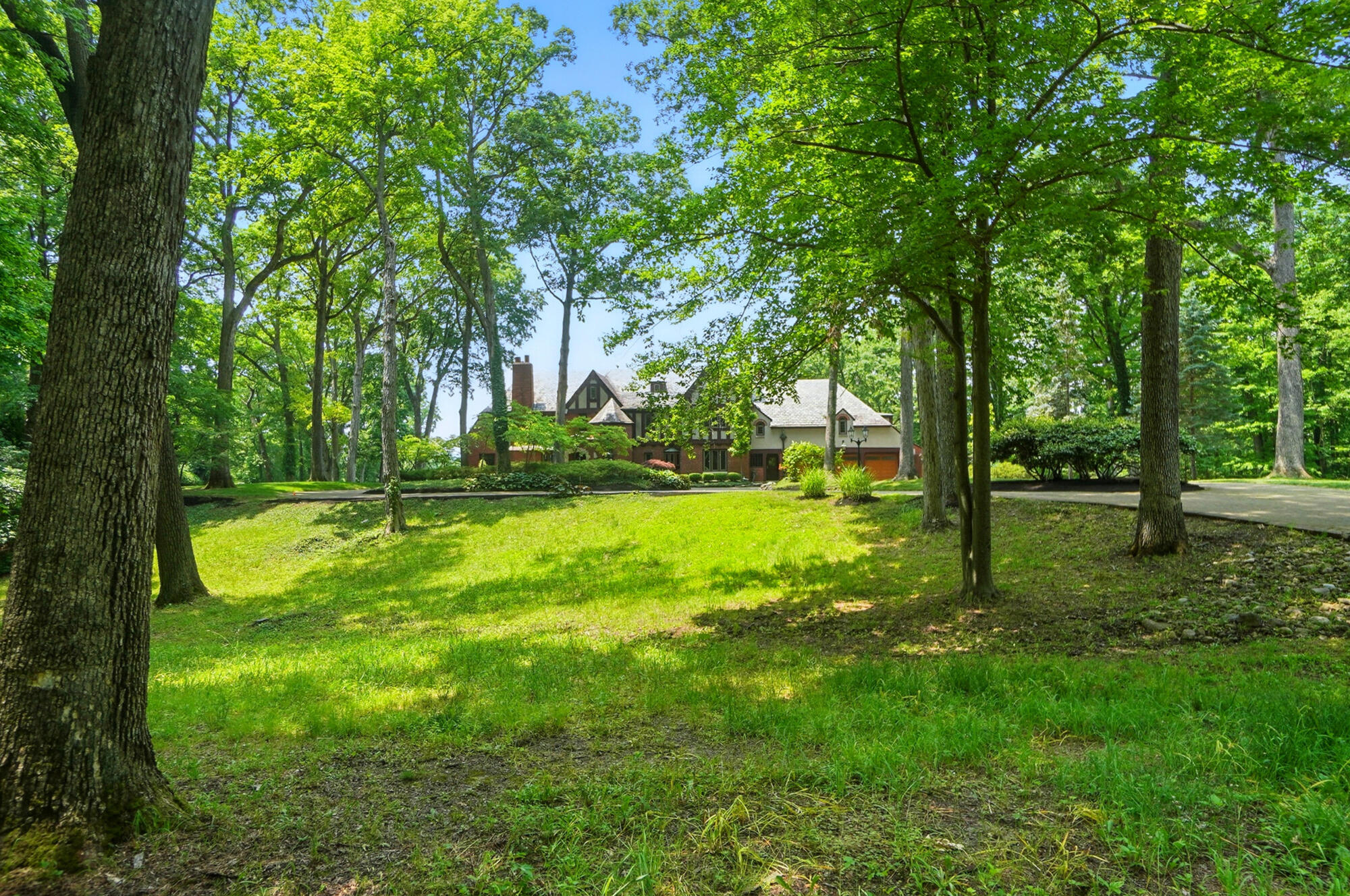 2475 Signal Hill Road, Springfield, Ohio 45504