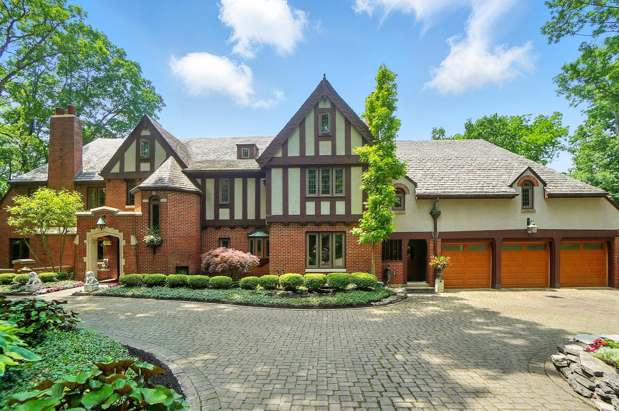 2475 Signal Hill Road, Springfield, Ohio 45504