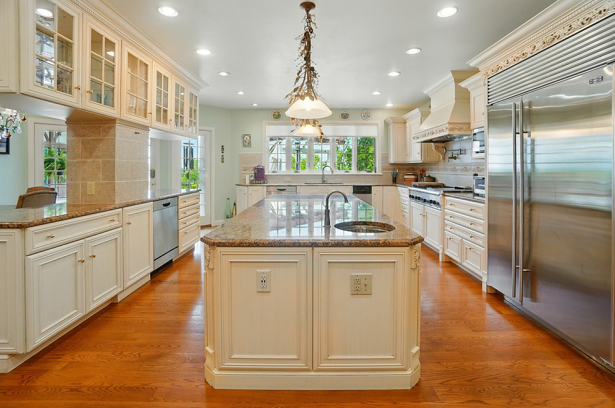 2475 Signal Hill Road, Springfield, Ohio 45504
