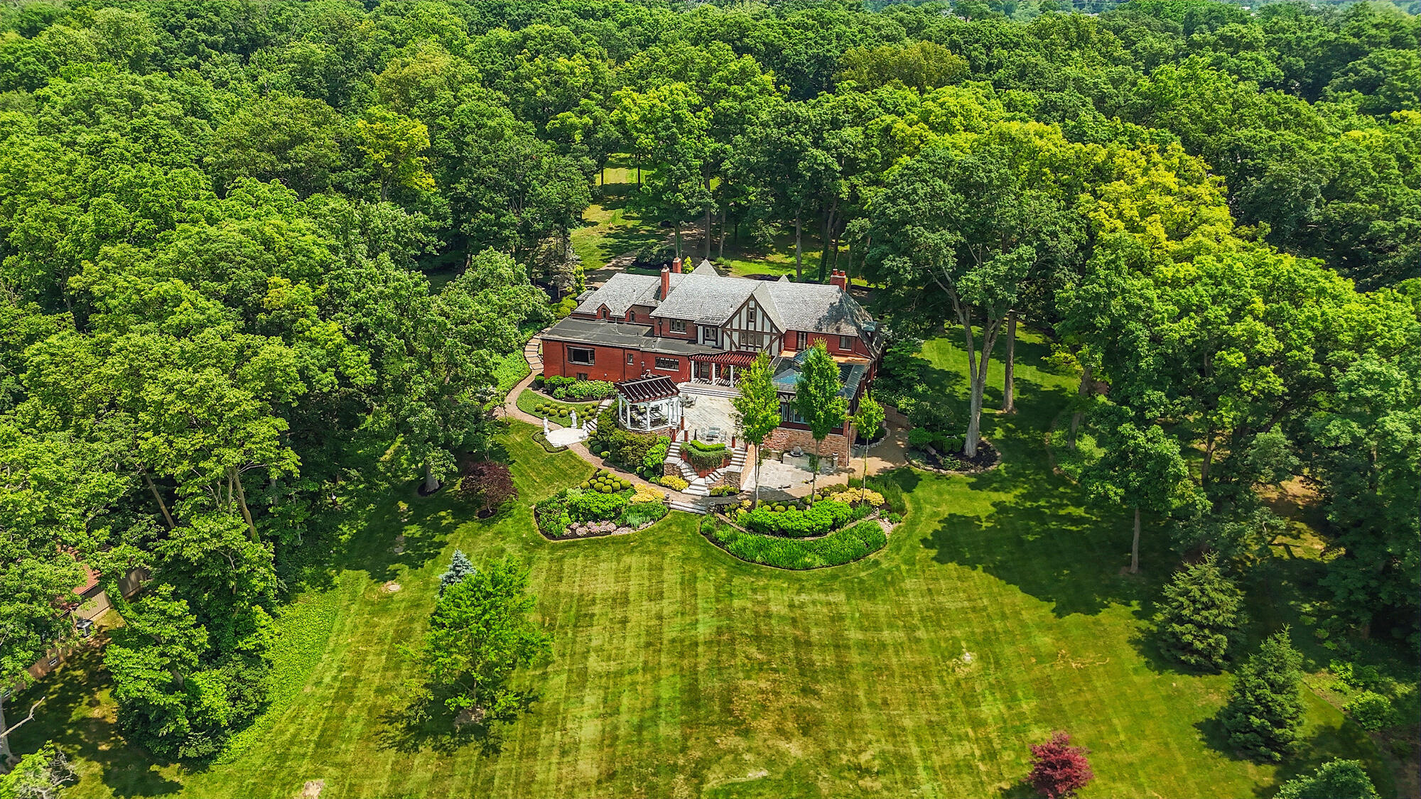2475 Signal Hill Road, Springfield, Ohio 45504