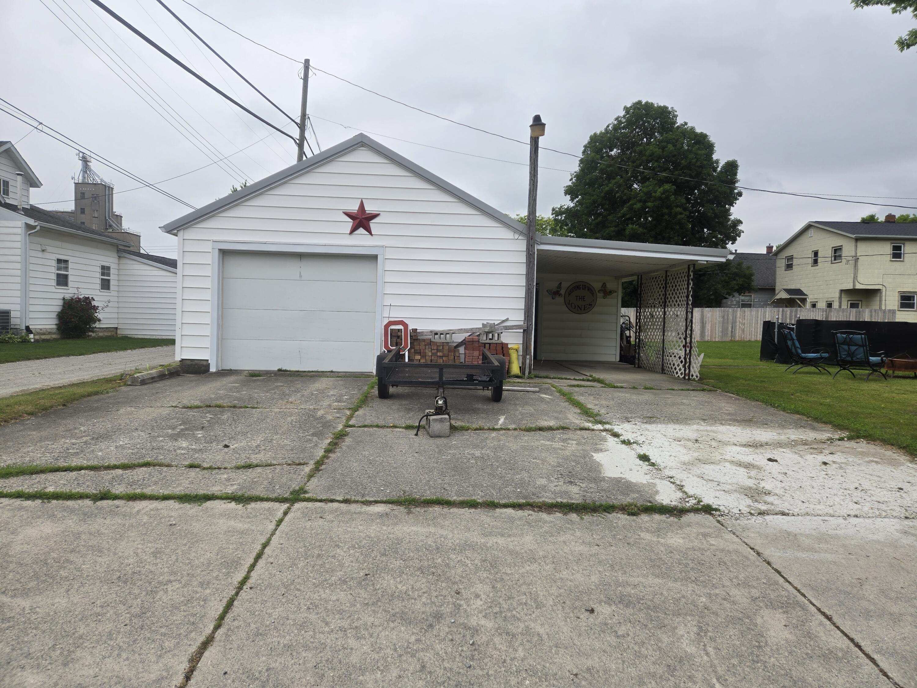 713 Blackhoof Street, Wapakoneta, Ohio 45895