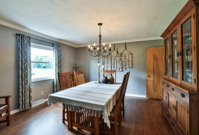 013-Dining-Room