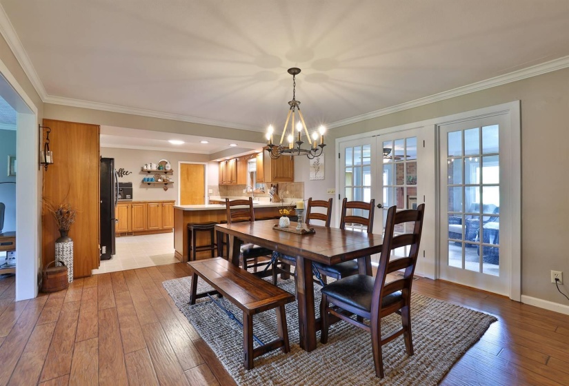 019-Breakfast-Room