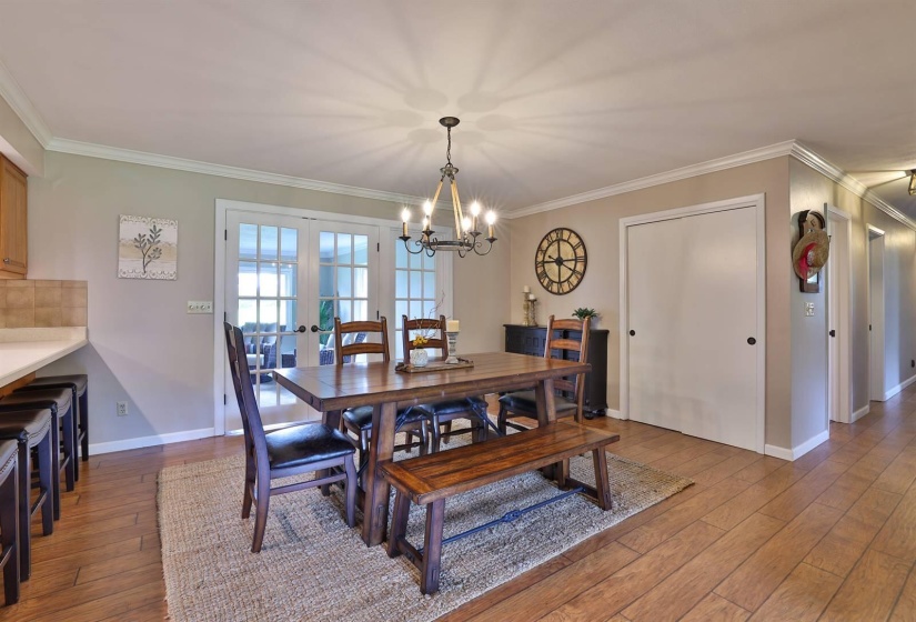 020-Breakfast-Room-2