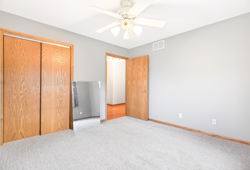 819 Lori Ct. Sidney -25