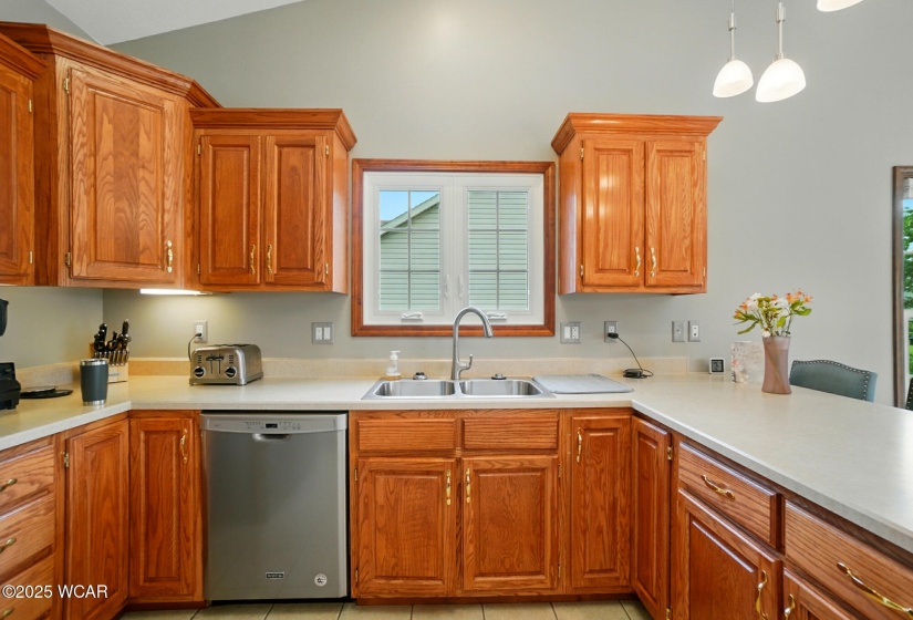 1810 Rosewood Drive, Wapakoneta, Ohio, 3 Bedrooms Bedrooms, ,2 BathroomsBathrooms,Residential,For Sale,Rosewood,307375