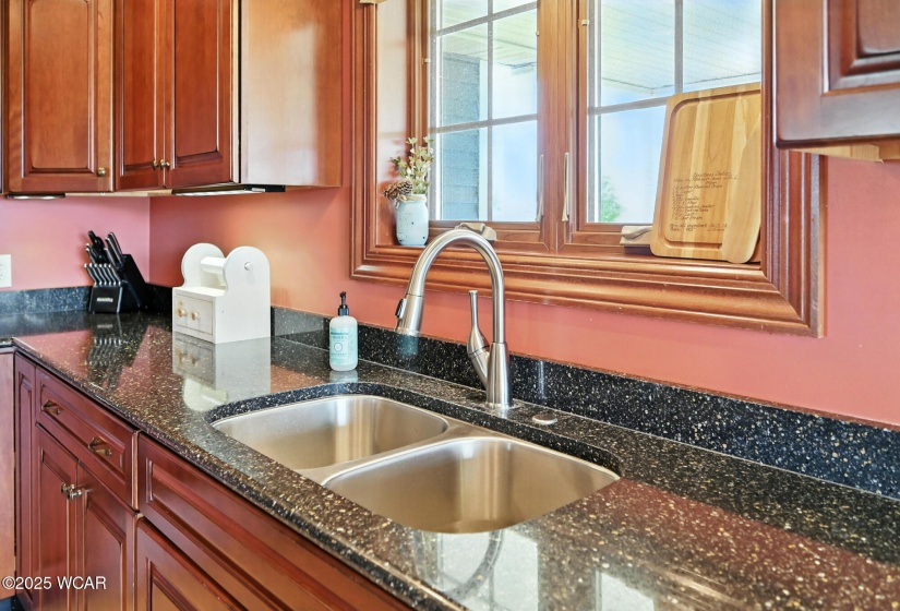1640 Olt Road, Columbus Grove, Ohio, 4 Bedrooms Bedrooms, ,2 BathroomsBathrooms,Residential,For Sale,Olt,307381