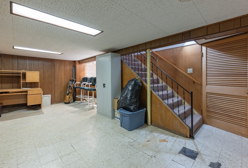 4833 Mesa-22