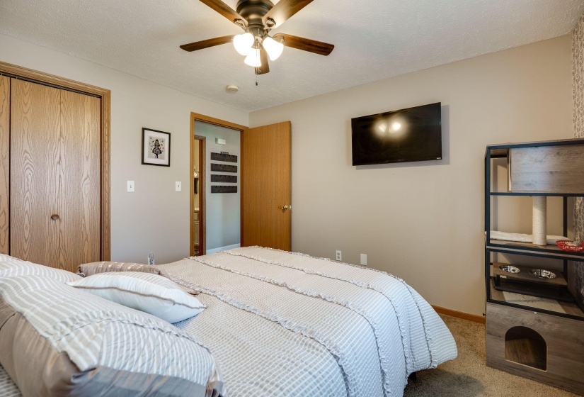 22-web-or-mls-4212-midfield-st