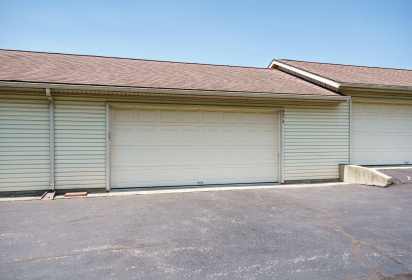30-web-or-mls-4212-midfield-st