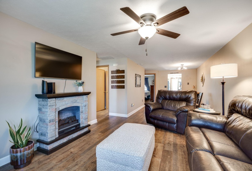 8-web-or-mls-4212-midfield-st