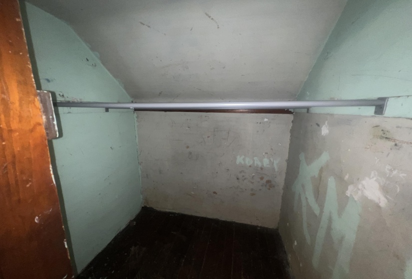 Bedroom 4 Walk In Closet
