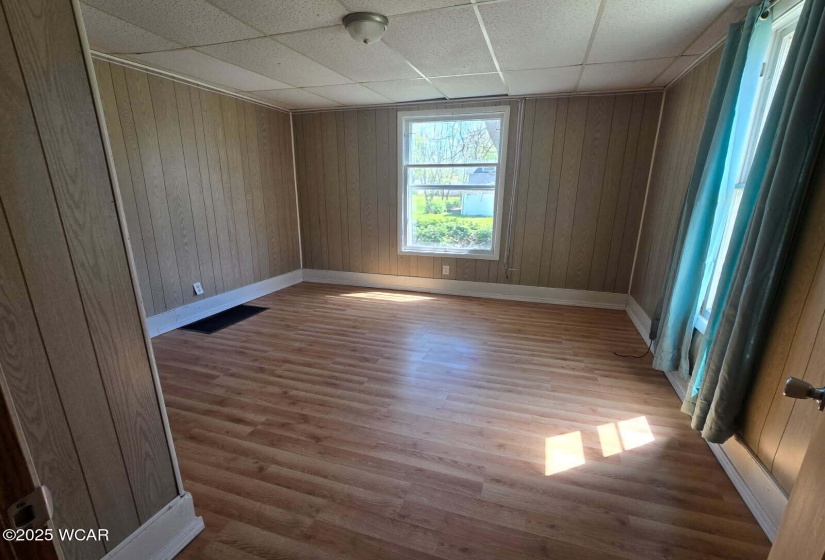 Large 2nd bedroom- 1st floor unit