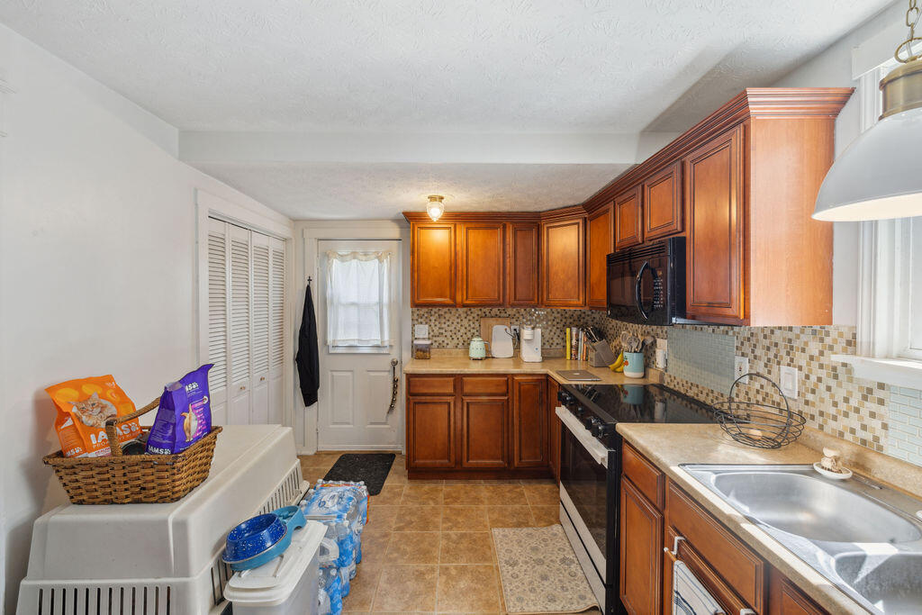 576 Church Street, Urbana, Ohio 43078