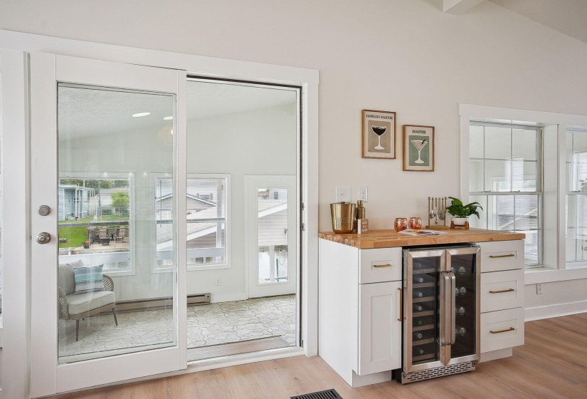 21-web-or-mls-11579-cooper-ave