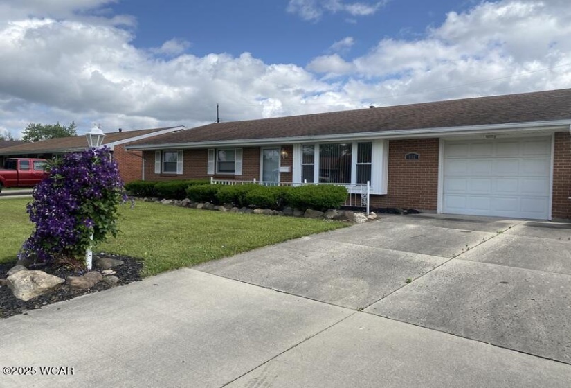 613 Meadowbrook Drive, Lima, Ohio, 3 Bedrooms Bedrooms, ,1 BathroomBathrooms,Residential,For Sale,Meadowbrook,307444
