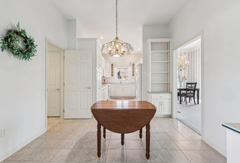 25-web-or-mls-Circle Dr-2006-025