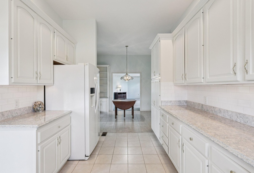 21-web-or-mls-Circle Dr-2006-021
