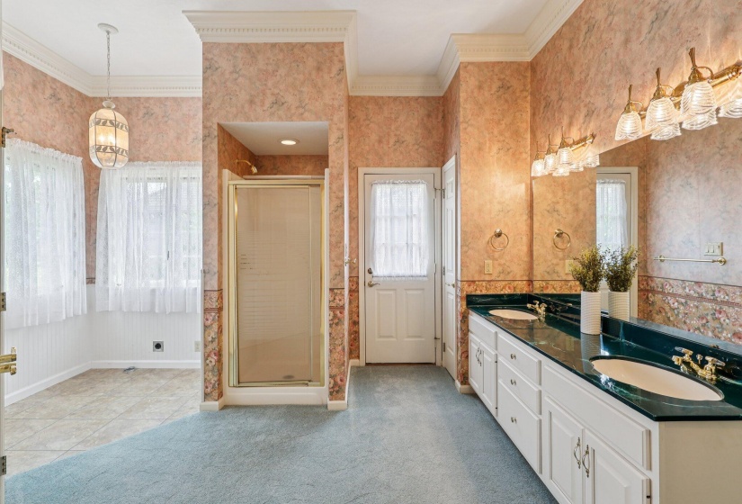 38-web-or-mls-Circle Dr-2006-038