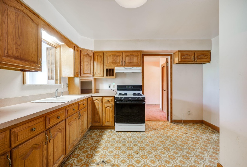 16-web-or-mls-524-rosewood-ave
