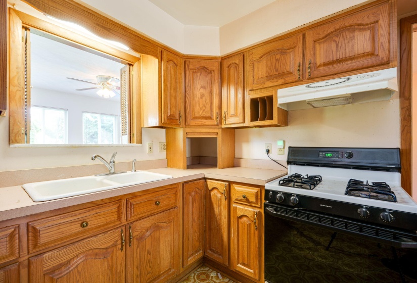 18-web-or-mls-524-rosewood-ave