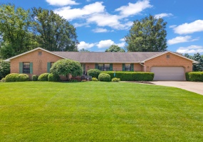1686 Laurel Creek Drive, Troy, Ohio 45373, 3 Bedrooms Bedrooms, ,2 BathroomsBathrooms,Residential,For Sale,Laurel Creek,1039548