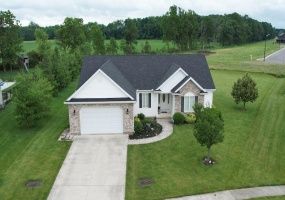 105 Tayside Court, Jackson Center, Ohio 45334, 3 Bedrooms Bedrooms, ,2 BathroomsBathrooms,Residential,For Sale,Tayside,1039550