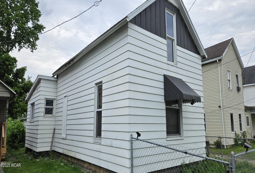 820 Main Street, Lima, Ohio, 3 Bedrooms Bedrooms, ,1 BathroomBathrooms,Residential,For Sale,Main,307453