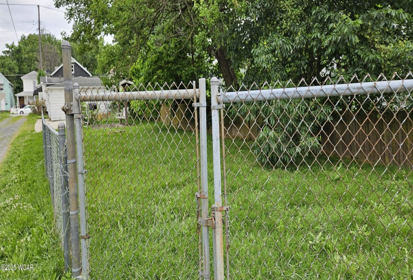 820 Main Street, Lima, Ohio, 3 Bedrooms Bedrooms, ,1 BathroomBathrooms,Residential,For Sale,Main,307453