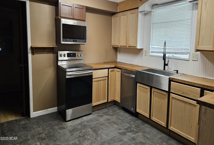 820 Main Street, Lima, Ohio, 3 Bedrooms Bedrooms, ,1 BathroomBathrooms,Residential,For Sale,Main,307453