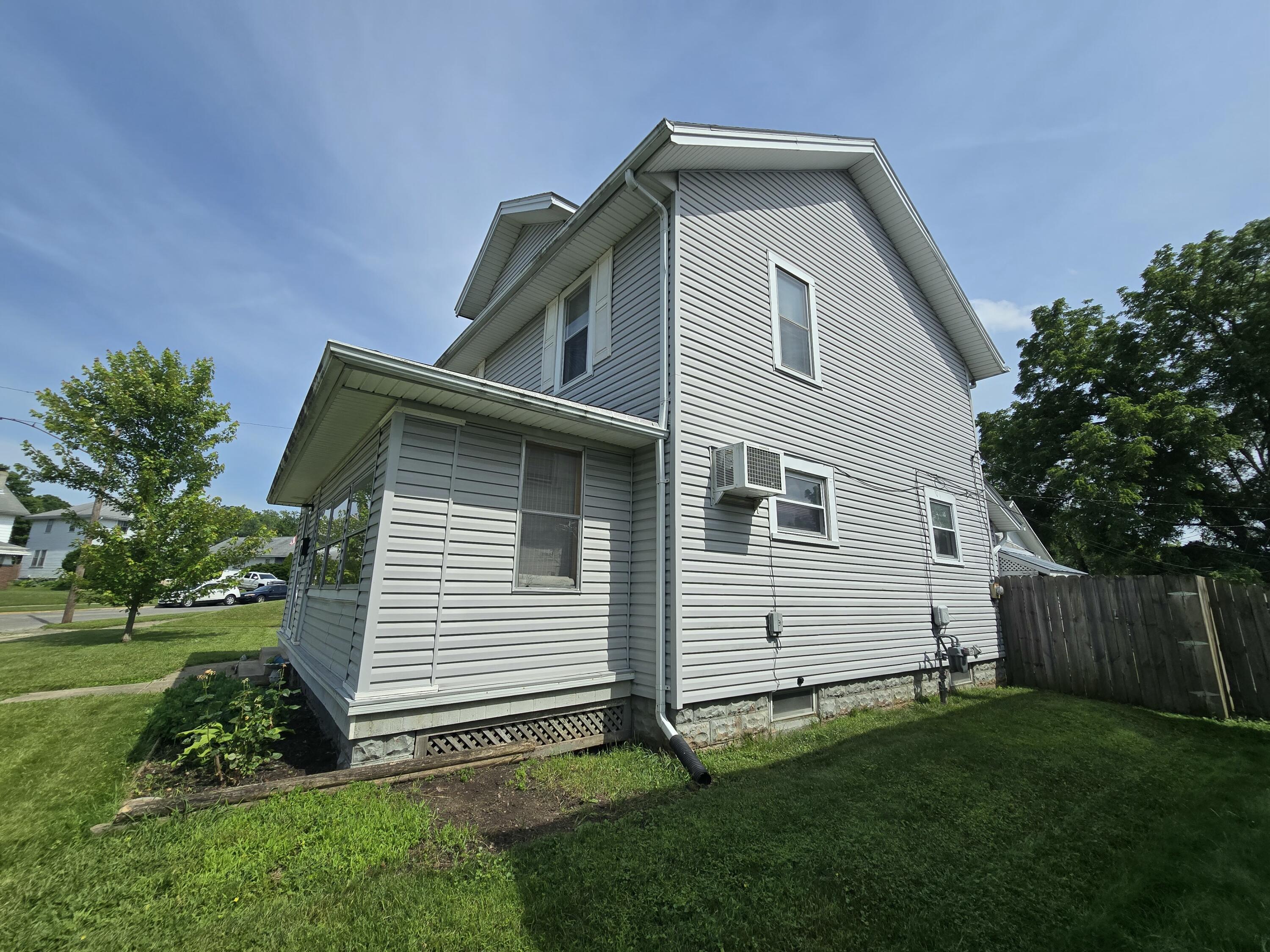 833 Southern Avenue, Springfield, Ohio 45505