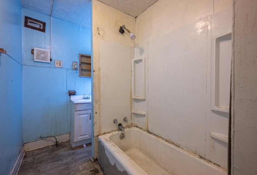1322 Linden-16