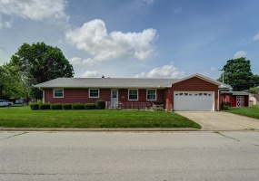 817 Washington Avenue, Greenville, Ohio 45331, 3 Bedrooms Bedrooms, ,2 BathroomsBathrooms,Residential,For Sale,Washington,1039566