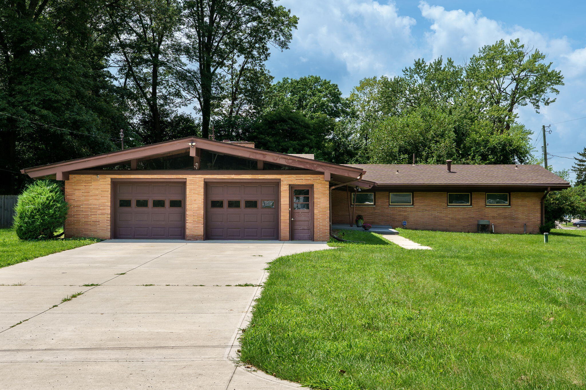 761 Dorchester Drive, Springfield, Ohio 45506