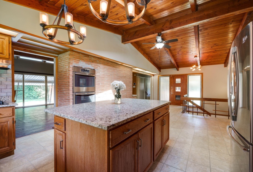17-web-or-mls-761-dorchester-dr