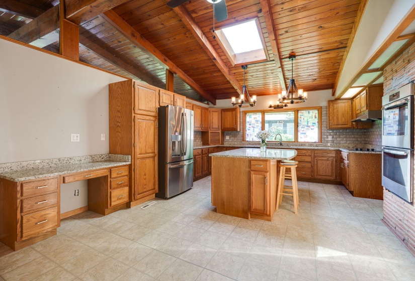 12-web-or-mls-761-dorchester-dr