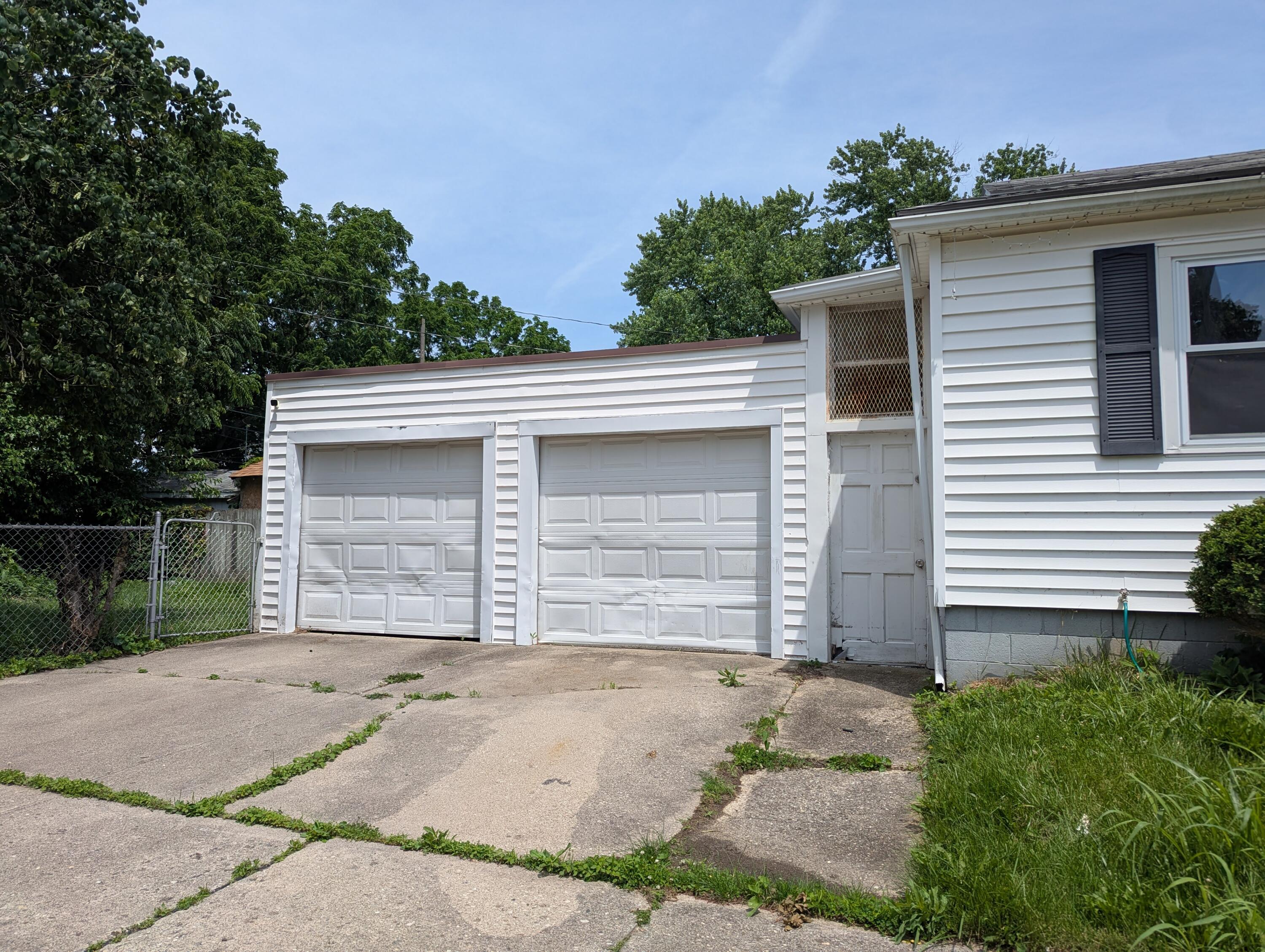 702 Madison Avenue, Springfield, Ohio 45503
