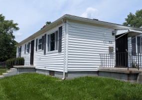 702 Madison Avenue, Springfield, Ohio 45503, 3 Bedrooms Bedrooms, ,1 BathroomBathrooms,Residential,For Sale,Madison,1039577
