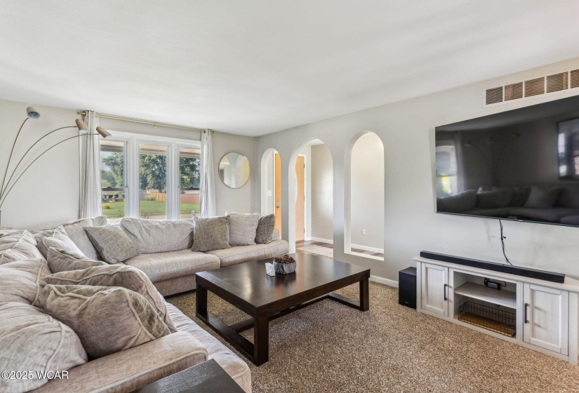 209 Barnsbury Drive, Lima, Ohio, 3 Bedrooms Bedrooms, ,3 BathroomsBathrooms,Residential,For Sale,Barnsbury,307462