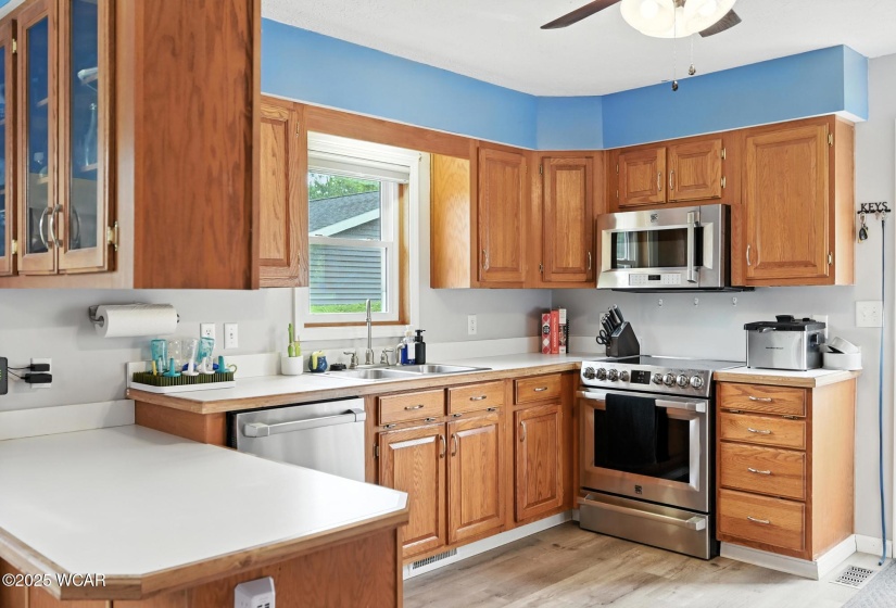 407 8th Street Street, Delphos, Ohio, 3 Bedrooms Bedrooms, ,2 BathroomsBathrooms,Residential,For Sale,8th Street,307463