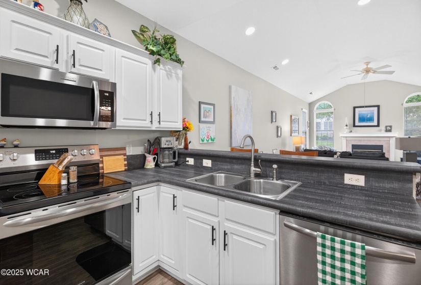 4655 Cobblestone Drive, Tipp City, Ohio, 2 Bedrooms Bedrooms, ,2 BathroomsBathrooms,Residential,For Sale,Cobblestone,307475