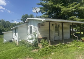 5570 Wynn Road, Springfield, Ohio 45502, 2 Bedrooms Bedrooms, ,1 BathroomBathrooms,Residential,For Sale,Wynn,1039598