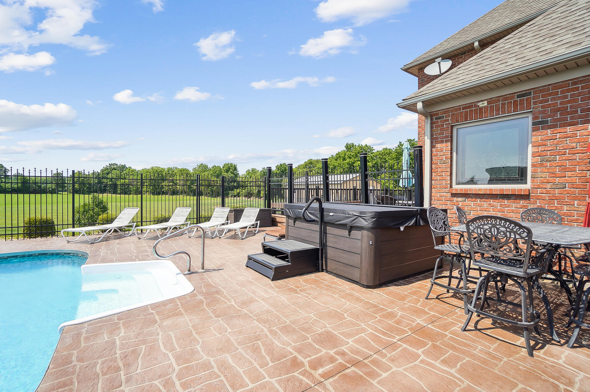10568 Casstown Sidney Road, Piqua, Ohio 45356