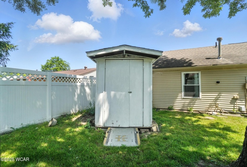 801 Daisy Drive, Wapakoneta, Ohio, 3 Bedrooms Bedrooms, ,2 BathroomsBathrooms,Residential,For Sale,Daisy,307487