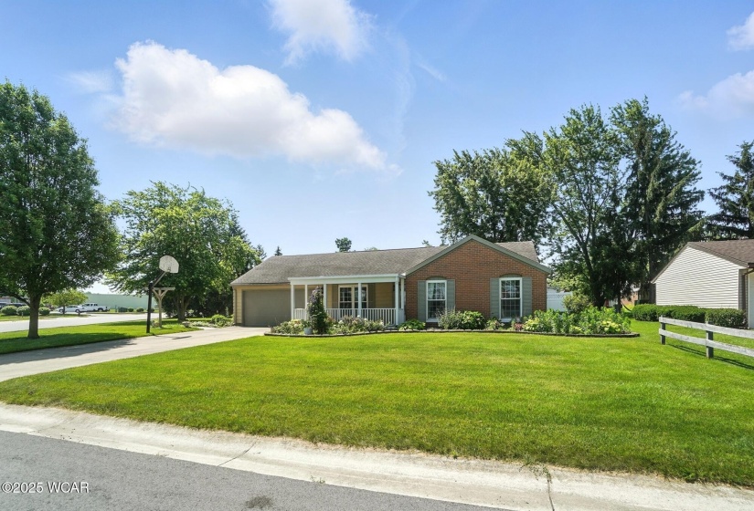 801 Daisy Drive, Wapakoneta, Ohio, 3 Bedrooms Bedrooms, ,2 BathroomsBathrooms,Residential,For Sale,Daisy,307487