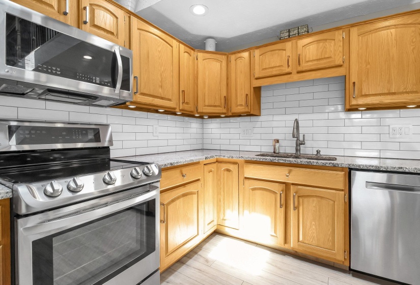 7-web-or-mls-2980-pueblo-dr - Copy (3)